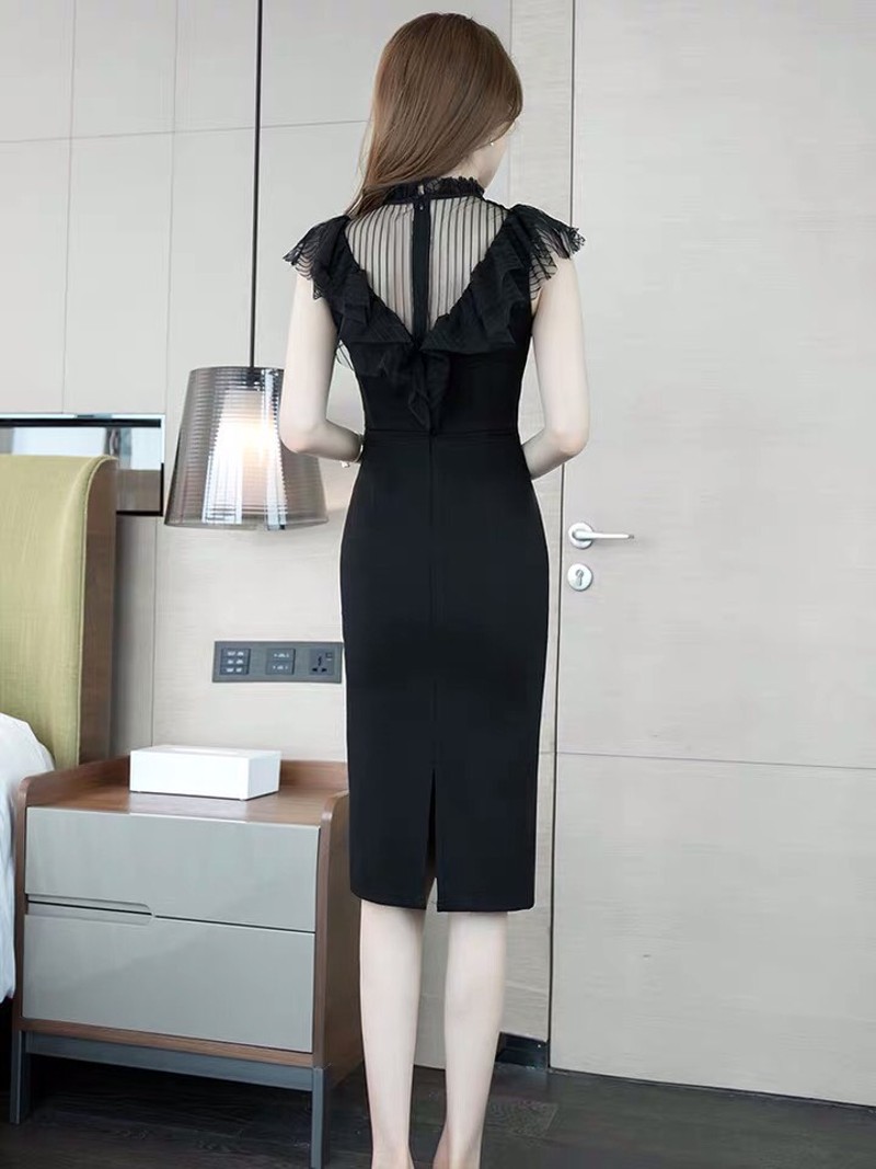 Đầm body thun phối lưới sọc ngực bèo màu đen thanh lịch - VN281801