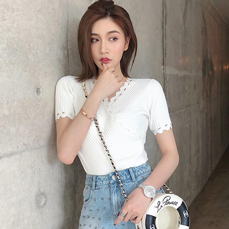 Áo dệt kim tay ngắn cổ chữ V phong cách Hàn Quốc quyến rũ