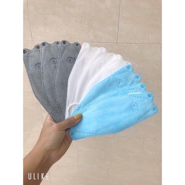 1 thùng 300 chiếc khẩu trang KF94 Duy Khánh chống bụi mịn và kháng khuẩn theo công nghệ Hàn Quốc loại màu trắng