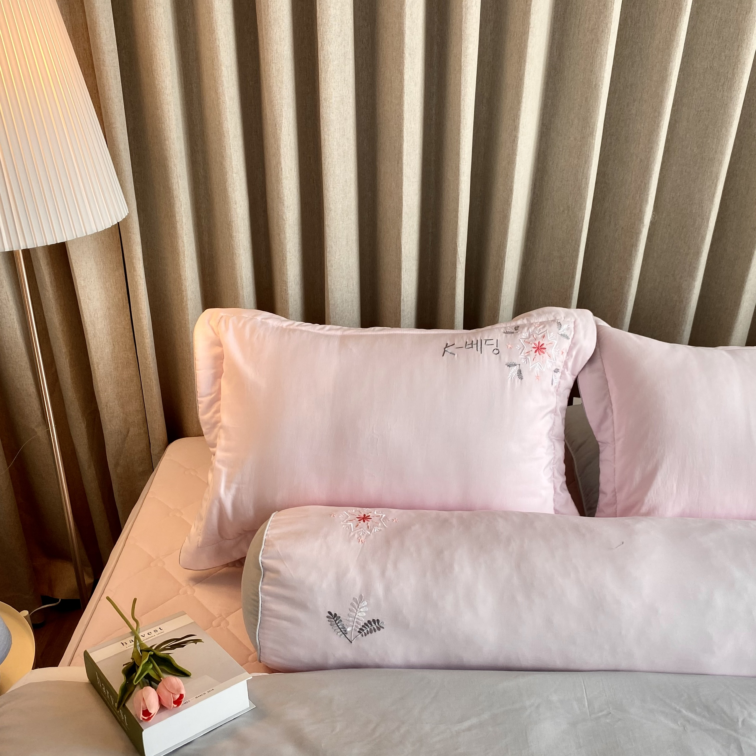 Chăn bốn mùa Hàn Quốc K-Bedding by Everon MicroTencel Hồng phối Xám KMTS101 200*220cm