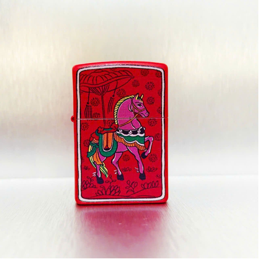 Bật lửa Zippo Year of the Horse - Phiên Bản 12 Con Giáp (Tuổi Ngọ) Thiết Kế Việt Nam, Sơn Tĩnh Điện Đỏ May Mắn Chính Hãng