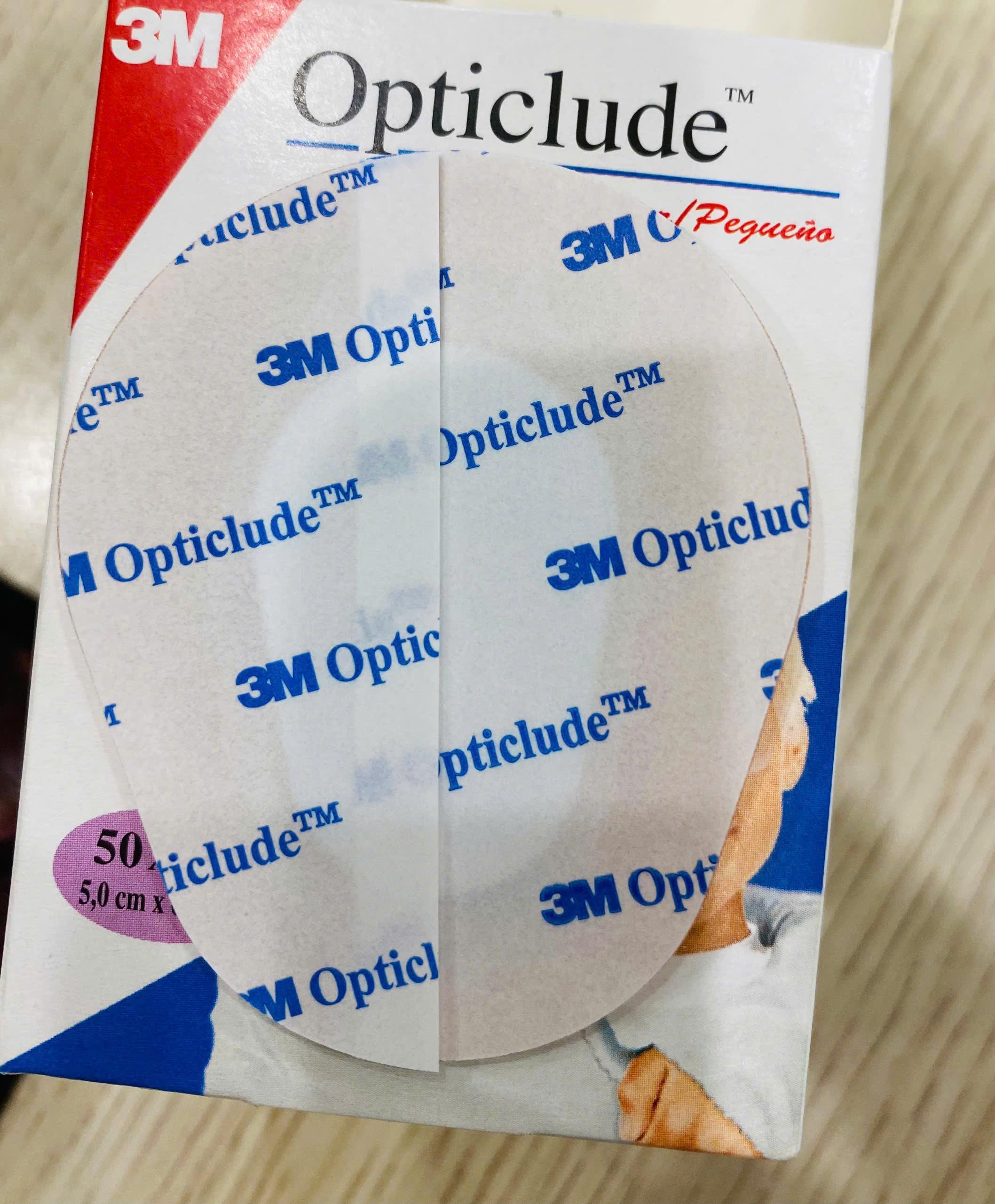 Combo 5 hộp băng dán mắt 3M Nexcare 1537 (dùng cho trẻ nhỏ hơn 4 tuổi), 50 miếng/hộp (mẫu mới)