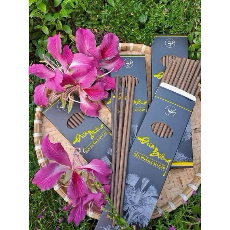 Đũa Buông Bình Thuận Cao Cấp [KHÔNG SƠN – KHÔNG HÓA CHẤT] – Đũa Sóng Lá Dùng Càng Lâu Càng Bóng Đẹp – An Toàn Khi Ăn Uống – Hộp 10 Đôi