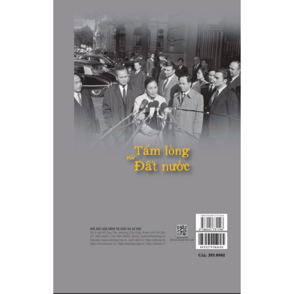 Tấm Lòng Với Đất Nước - Nguyễn Thị Bình - Omega Plus (Bìa Cứng)