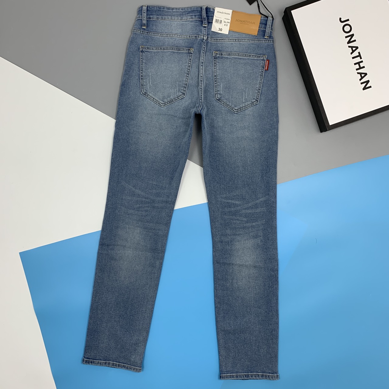 Quần jean nam xanh nhạt xước JONATHAN QJ049 vải denim cao cấp co dãn nhẹ 4 chiều, form dáng chuẩn đẹp, hottrend