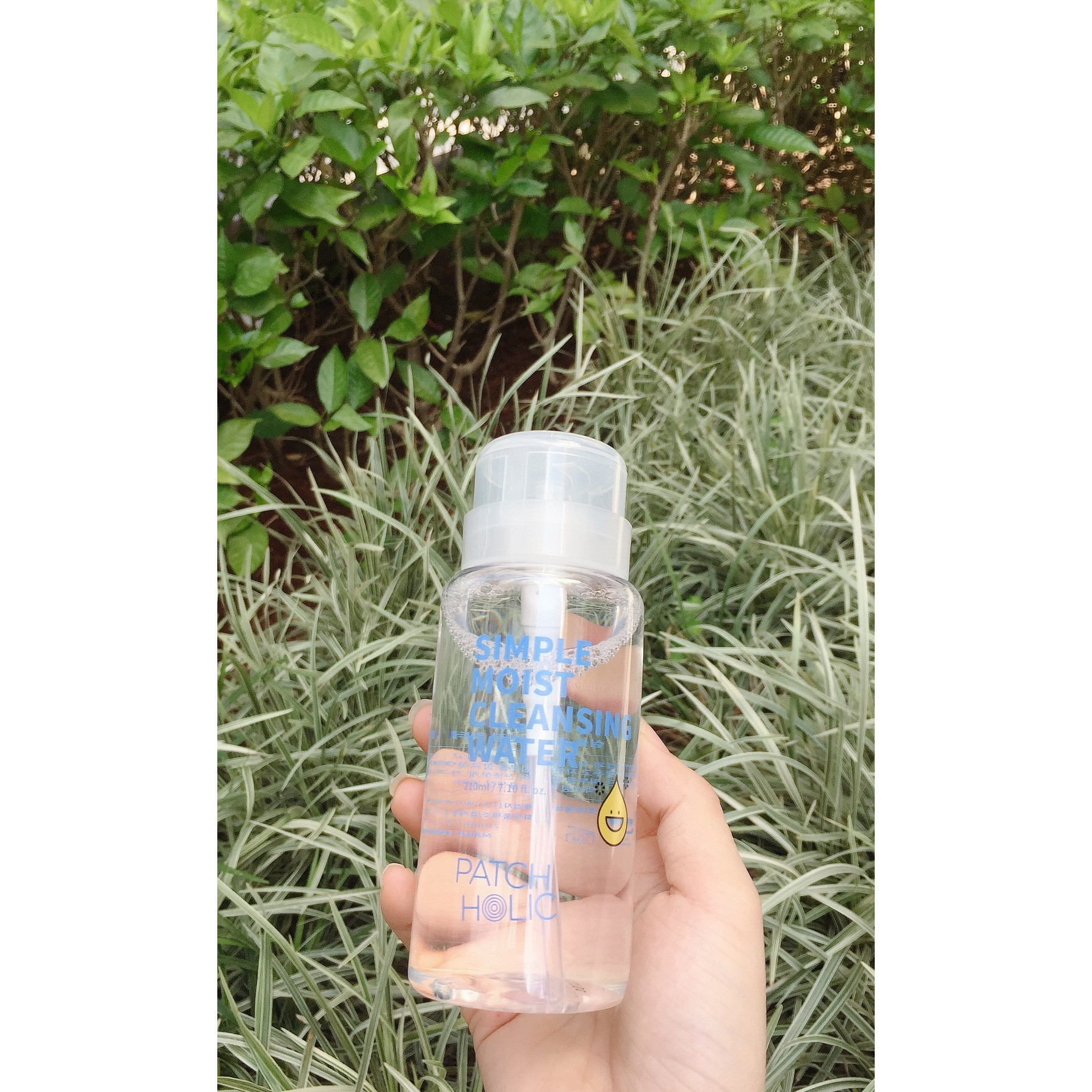 Nước Tẩy Trang Patch Holic Simple Moist Cleansing Water 210ml