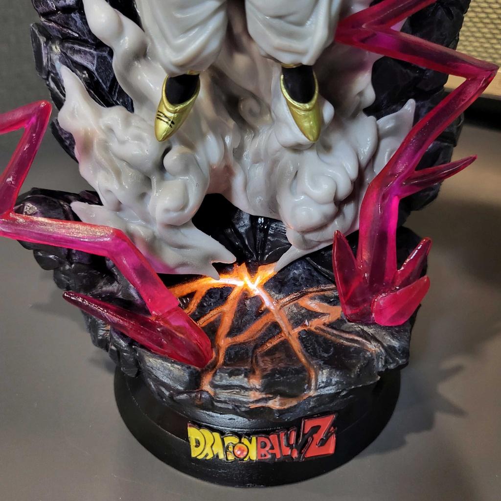 Mô hình Majin Buu nâng cầu có LED 25 cm - Dragon Ball