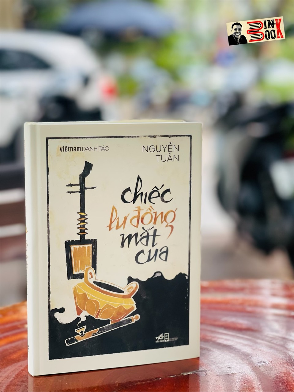CHIẾC LƯ ĐỒNG MẮT CUA - Nguyễn Tuân – Nhã Nam