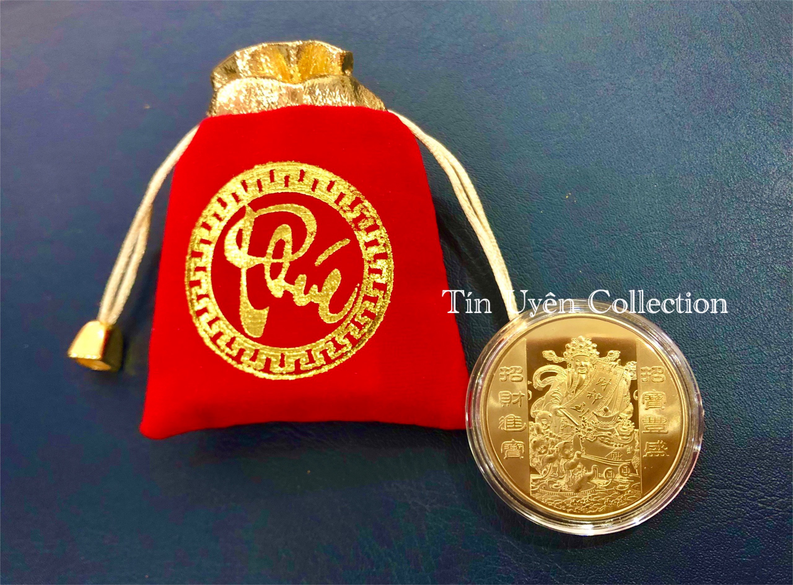 Đồng Xu Thần Tài vàng may mắn tặng kèm túi nhung trang trọng