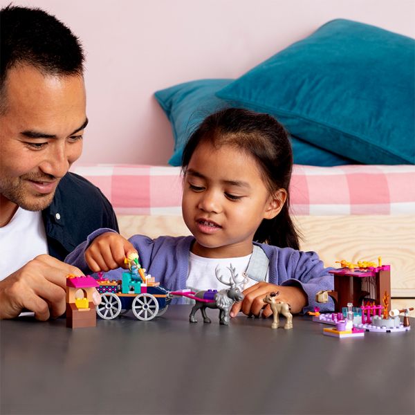 Chuyến Phiêu Lưu Trên Cổ Xe Tuần Lộc Của Elsa LEGO 41166