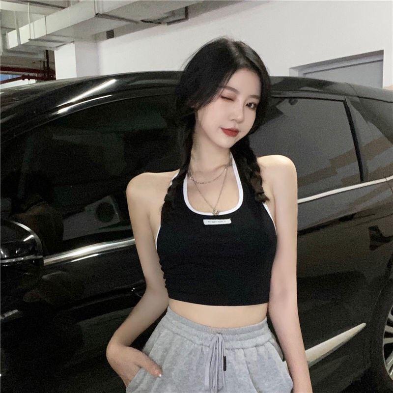 Áo croptop thể thao cổ yếm