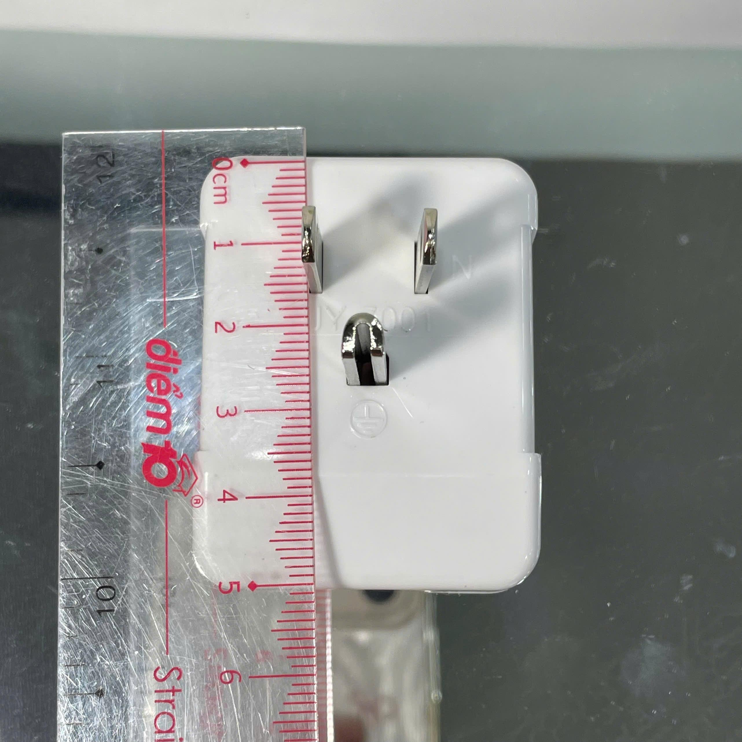 Phích cắm điện 3 chấu JY-7001 AC 250V 15A JYE/ JY-7003AC 250V 15AJYE Thương hiệu: JYE