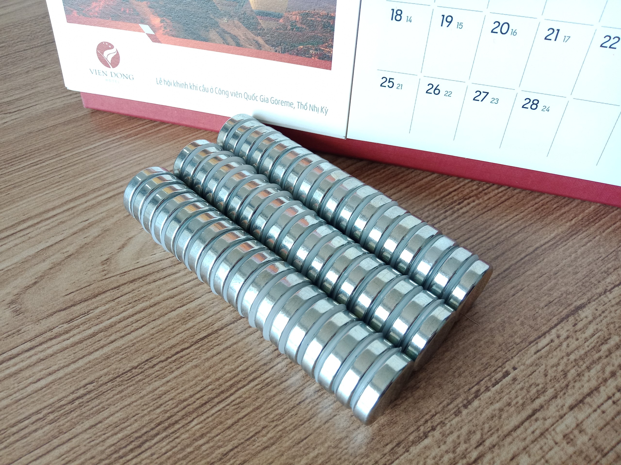 10 Viên Nam Châm Đất Hiếm Loại Tròn 20x5mm Mạ Kẽm Lực Từ N35 Cực Mạnh