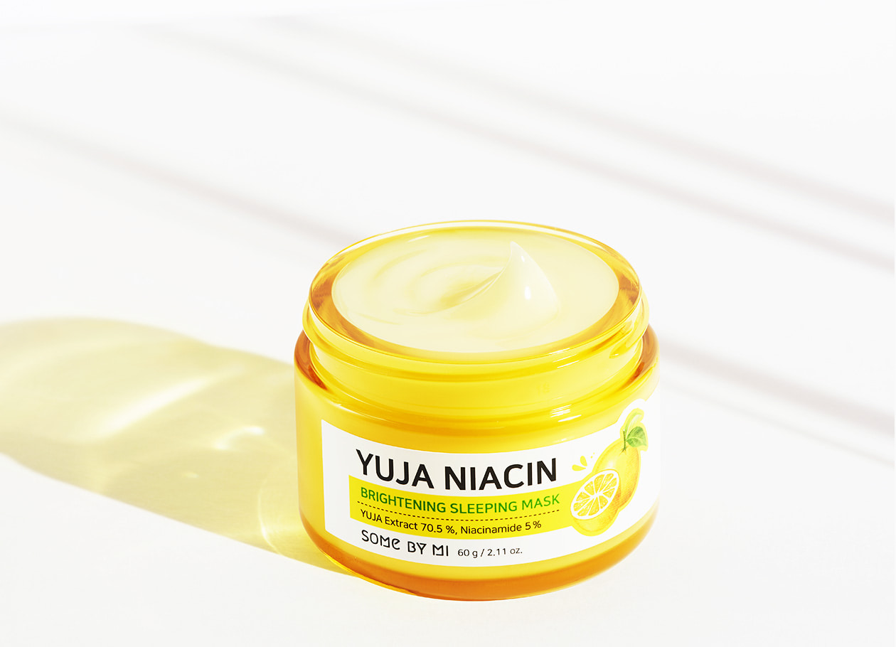 Mặt nạ ngủ cung cấp ẩm, dưỡng sáng và mờ thâm Some By Mi Yuja Niacin 30 Days Miracle Brightening Sleeping Mask 60g