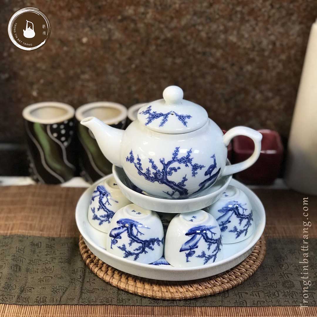 Bộ Ấm Chén Trà Đạo Gốm Trắng Men Lam Bát Tràng Hoa Sen Dáng Thủy Bình Dung Tích 300ml ATA 01