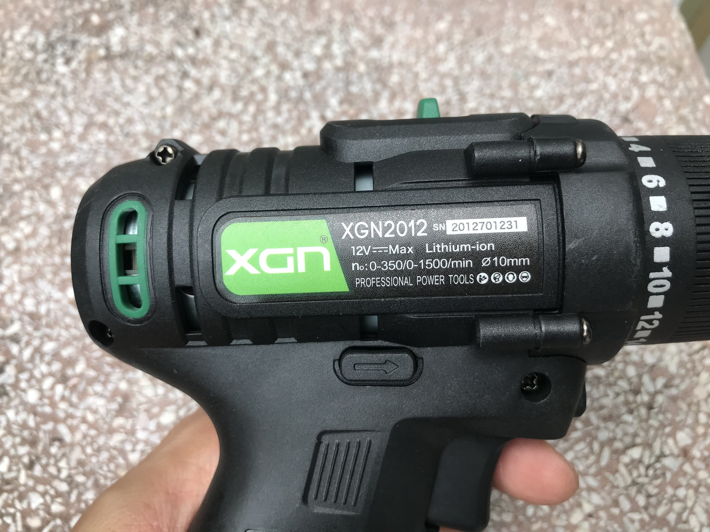 Máy khoan vặn vít dùng pin 12V XGN 2012