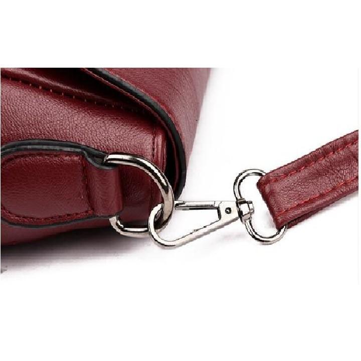 Túi xách đeo chéo nữ viền hoa