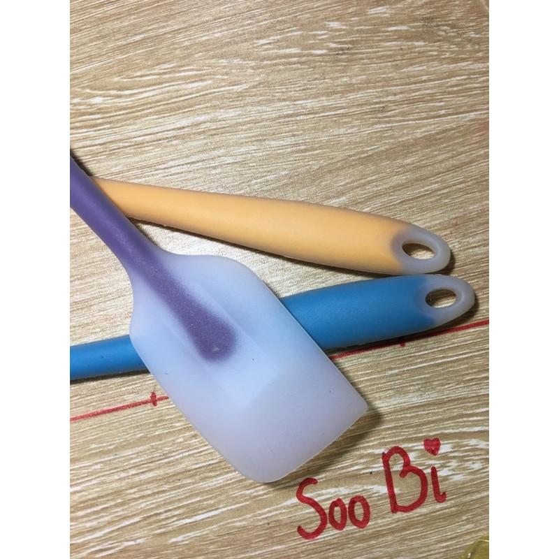 Muỗng vét kem silicon