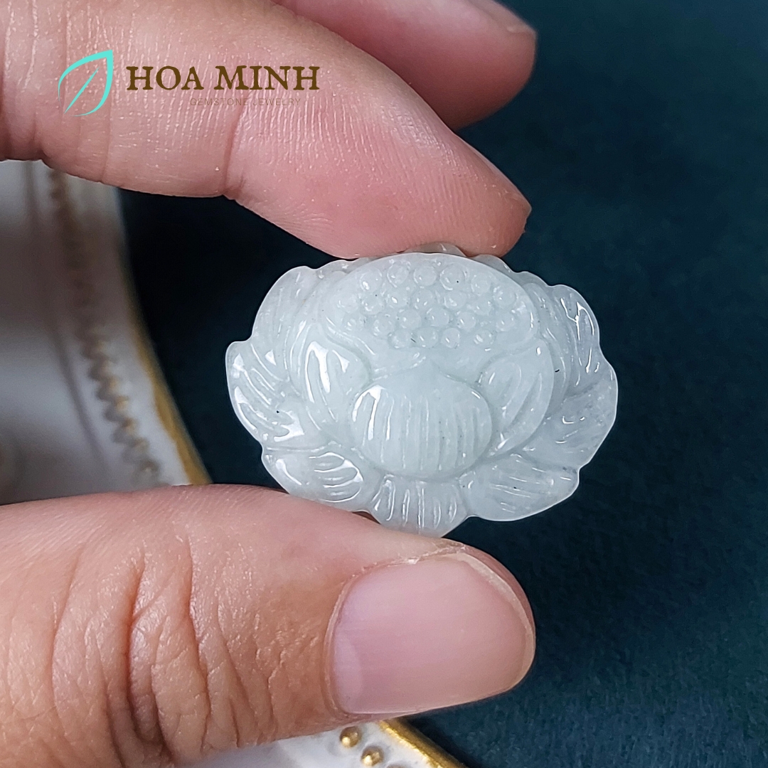 Mặt dây chuyền đá Cẩm Thạch khắc hình hoa sen cực đẹp size 21 x 28.7mm