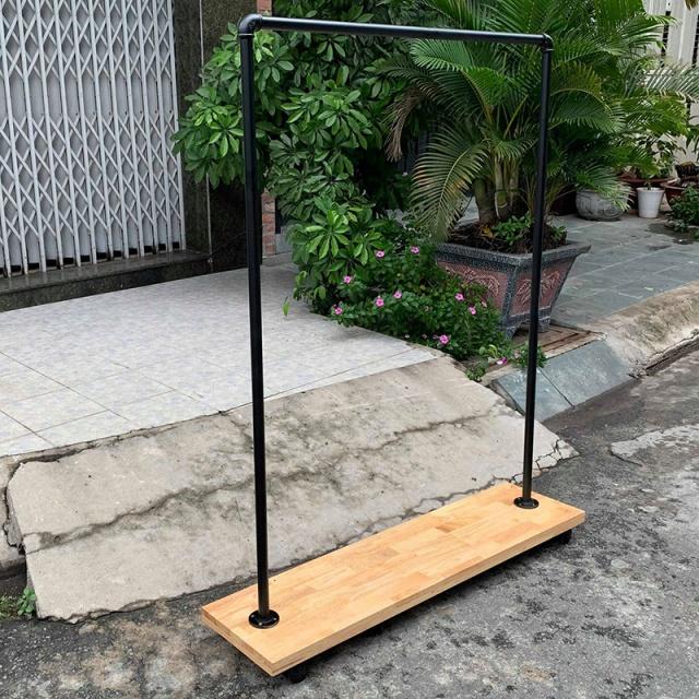 Kệ ống nước treo quần áo