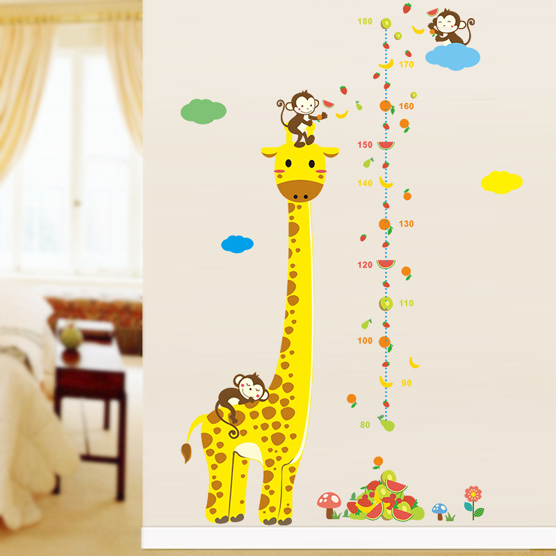 Decal hình dán tường 3D trang trí hươu cao cổ thước đo chiều cao cho bé