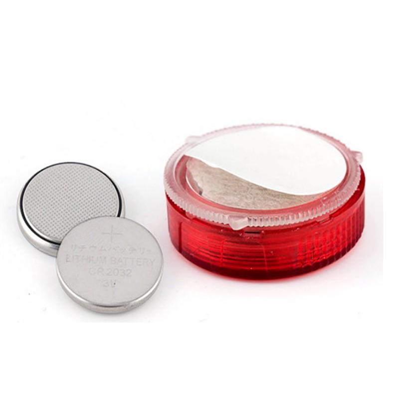 Đèn LED đỏ cảnh báo an toàn cho bạn và người đi đường khi mở cửa xe ô tô 667