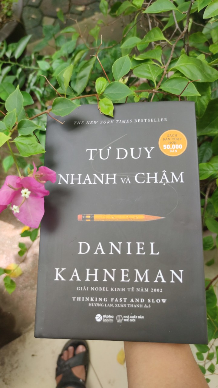Sách Alphabooks - Tư Duy Nhanh Và Chậm Phiên Bản 2021