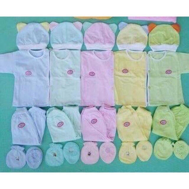 SET 5 BỘ BABY BORN_5 MŨ SƠ SINH+5 BAO TAY CHÂN CHO BÉ