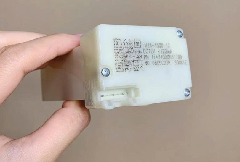 DAMPER CỬA GIÓ TỦ LẠNH TOSHIBA SIDE BY SIDE GR-RS600/RS755/RS775/ RS780/RF669/RF670…HÀNG CHÍNH HÃNG