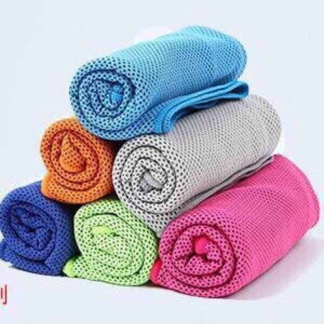 KHĂN LẠNH THỂ THAO HÃNG COOL TOWEL