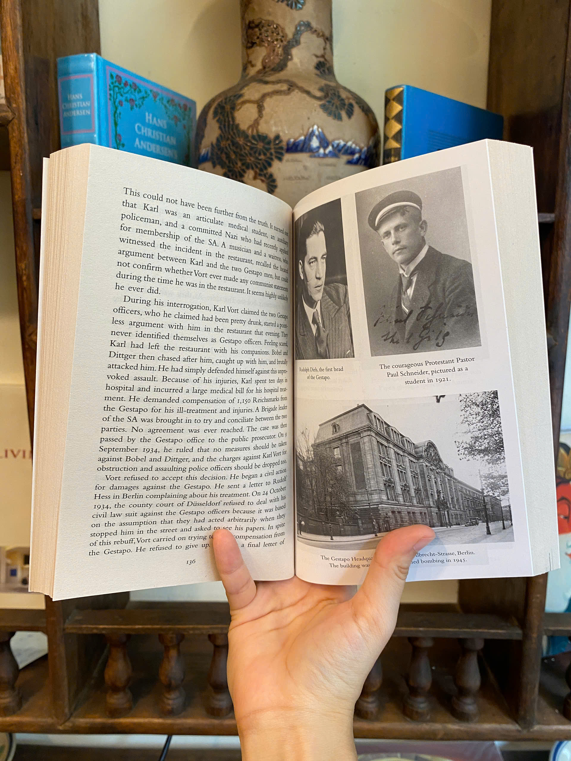 Sách - The Gestapo the Myth and Reality of Hltler's Secret Police by Frank McDonough / Ngoại văn