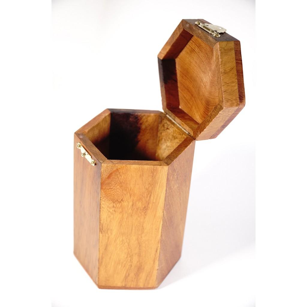 Ống tăm gỗ hương CÔ GÁI ống đựng tăm lục giác có nắp mở - Cao 8cm
