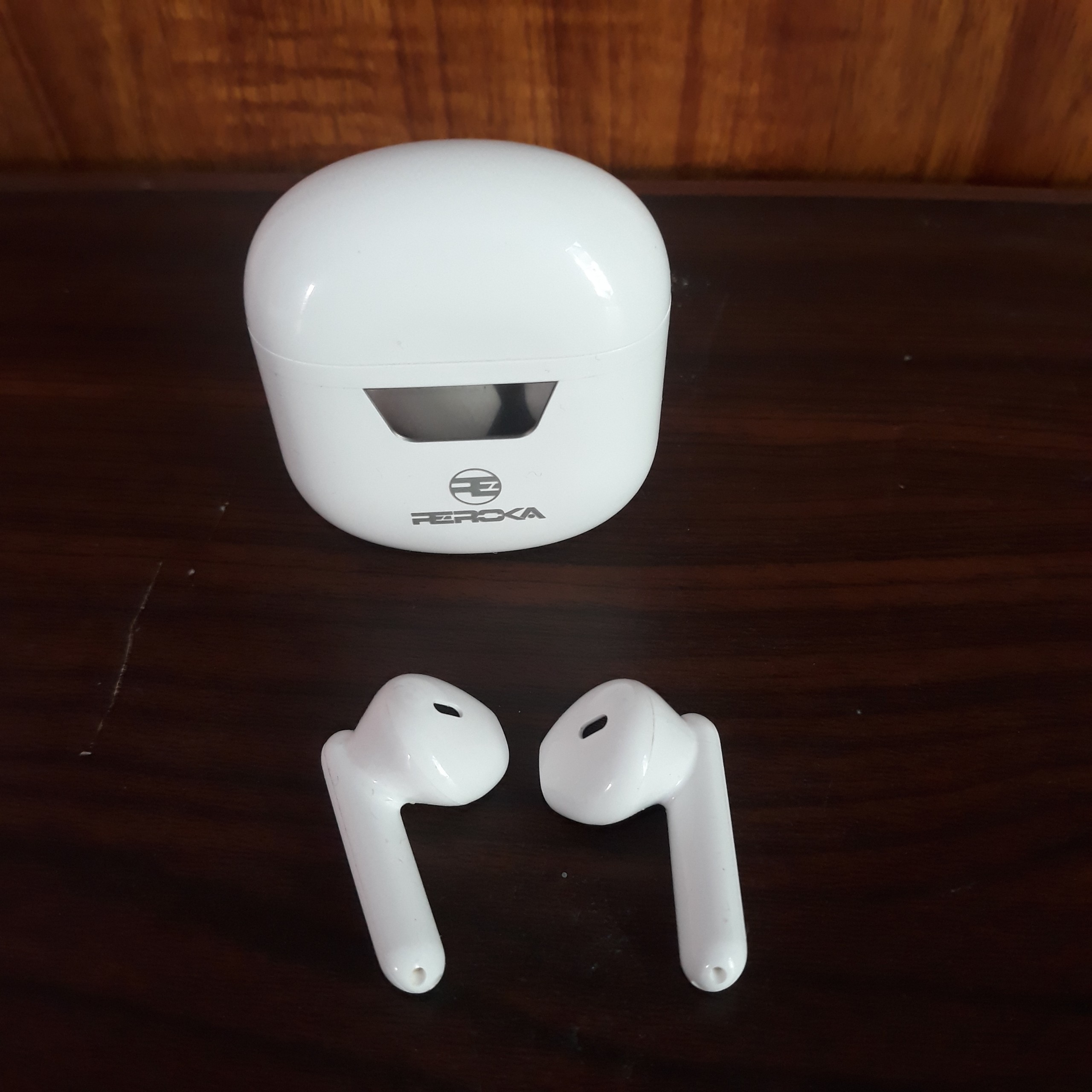 Tai Nghe True Wireless  REROKA-BIONIC Bluetooth V5.0, đeo êm tai, âm thanh sống động, hộp sạc có đèn led hiển thị  - Hàng chính hãng