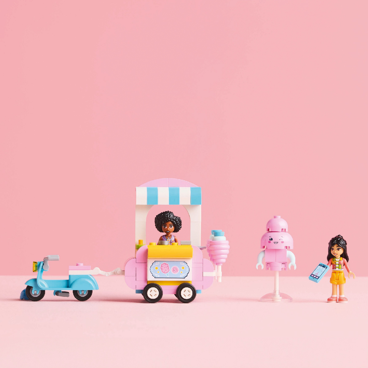 LEGO FRIENDS 42643 Đồ Chơi Lắp Ráp Quầy Kẹo Bông Gòn Di Động Và Xe Scooter (110 chi tiết)