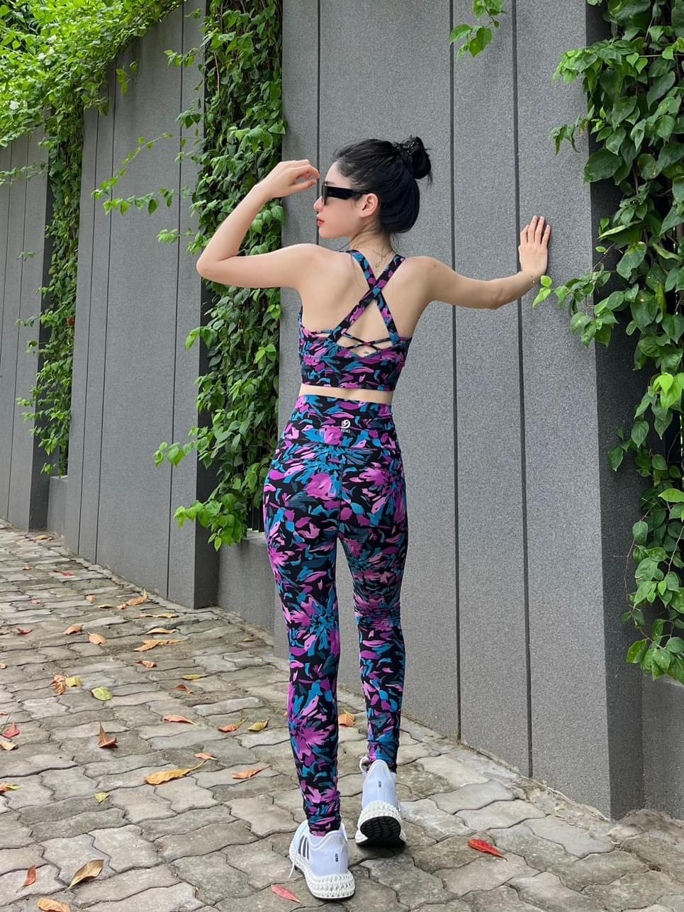 BỘ ĐỒ THỂ THAO NỮ QUẦN DÀI ÁO BRA DÂY CHÉO ĐAN LƯNG HÀNG THIẾT KẾ
