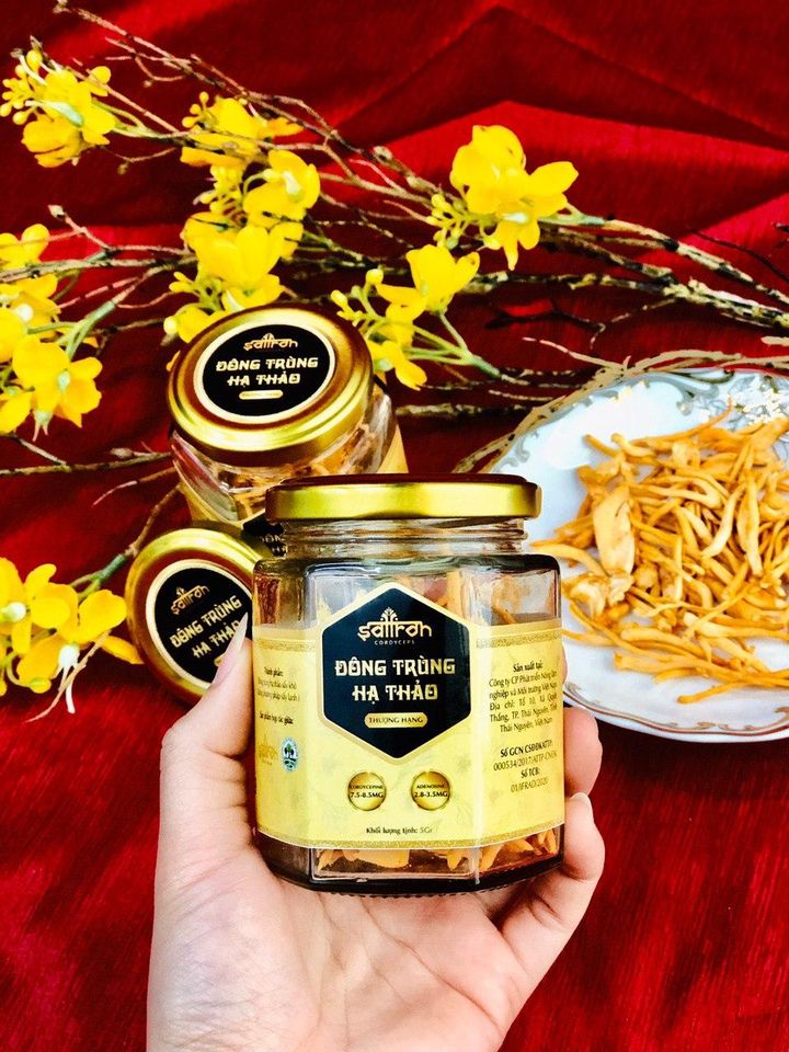 Set quà tặng nhụy hoa nghệ tây Saffron Shyam + Đông trùng hạ thảo + Mật ong saffron đông trùng hạ thảo