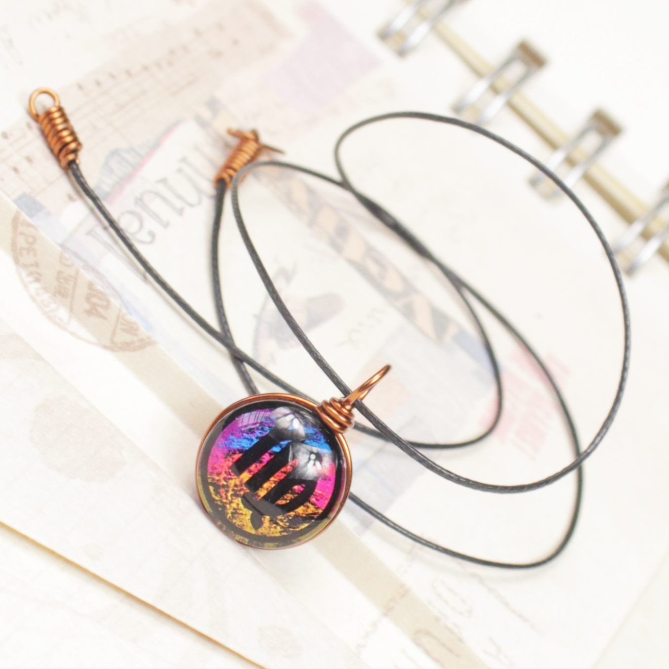 Dây chuyền cung hoàng đạo Zodiac 2 mặt khác nhau 14mm màu sắc tươi sáng 14MM-001