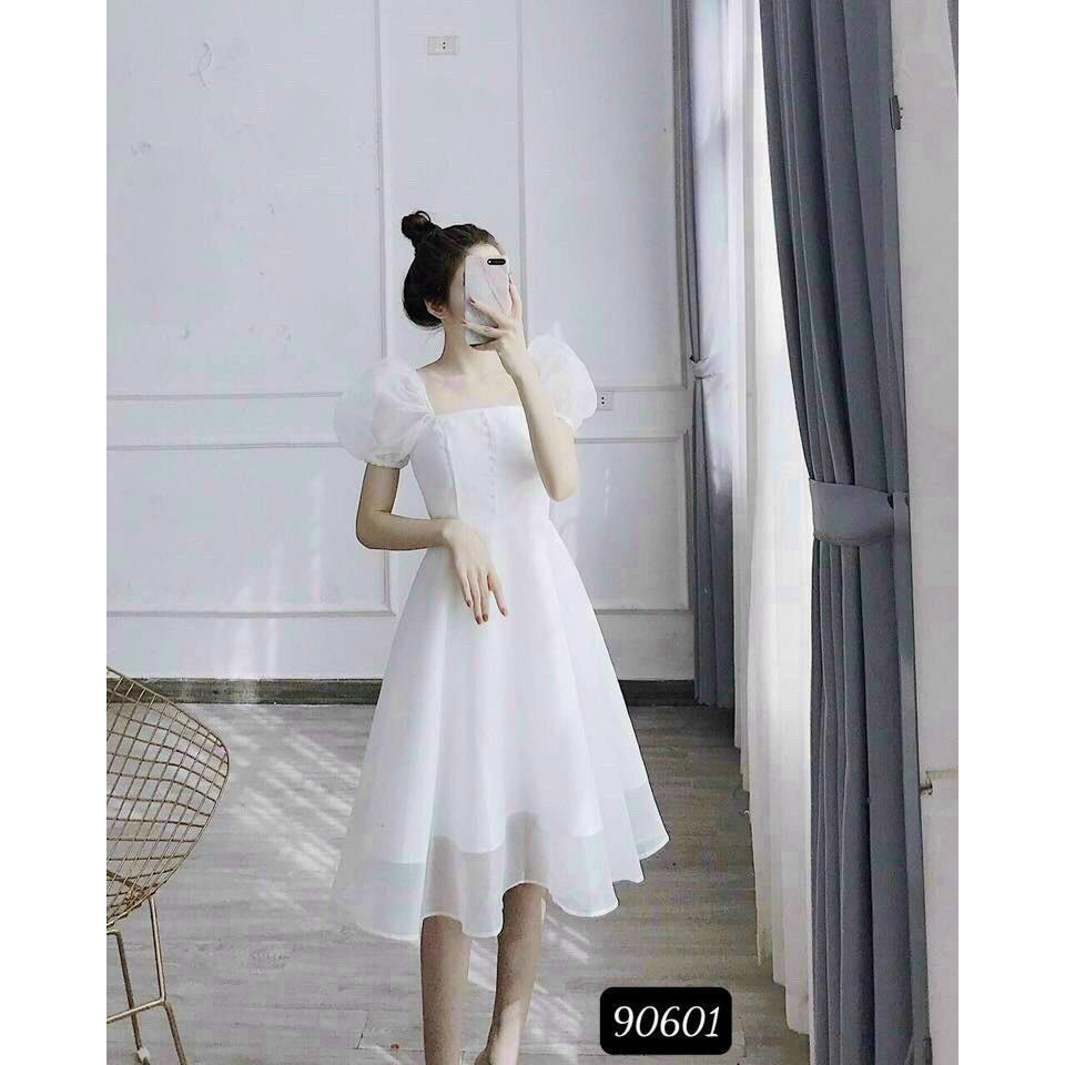 Đầm phối voan kiếng có nút sang trọng , tôn dáng cho các phu nhân