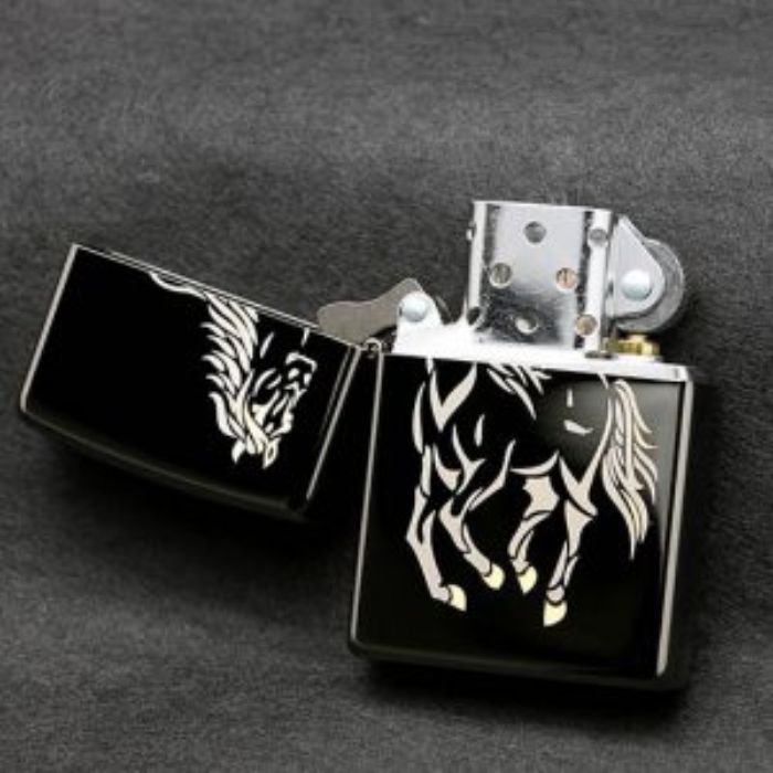 Bật Lửa Zippo Running Horse Black Ice Chính Hãng Usa