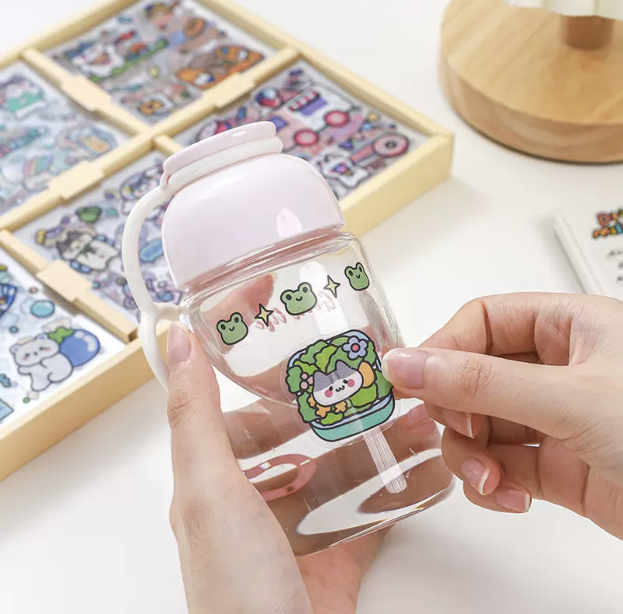 Sticker hộp 200 tấm hình dán dễ thương Spring Picnic