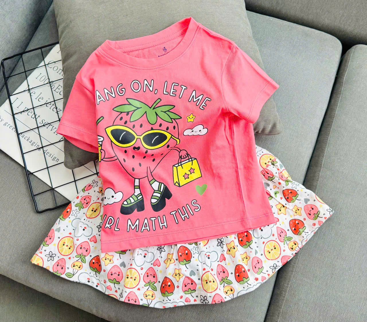 Đồ bộ bé gái, Bộ quần giả váy cho bé gái labubu gấu dâu capybara kuromi từ 10-38kg chất cotton hàng xuất mềm mịn mát