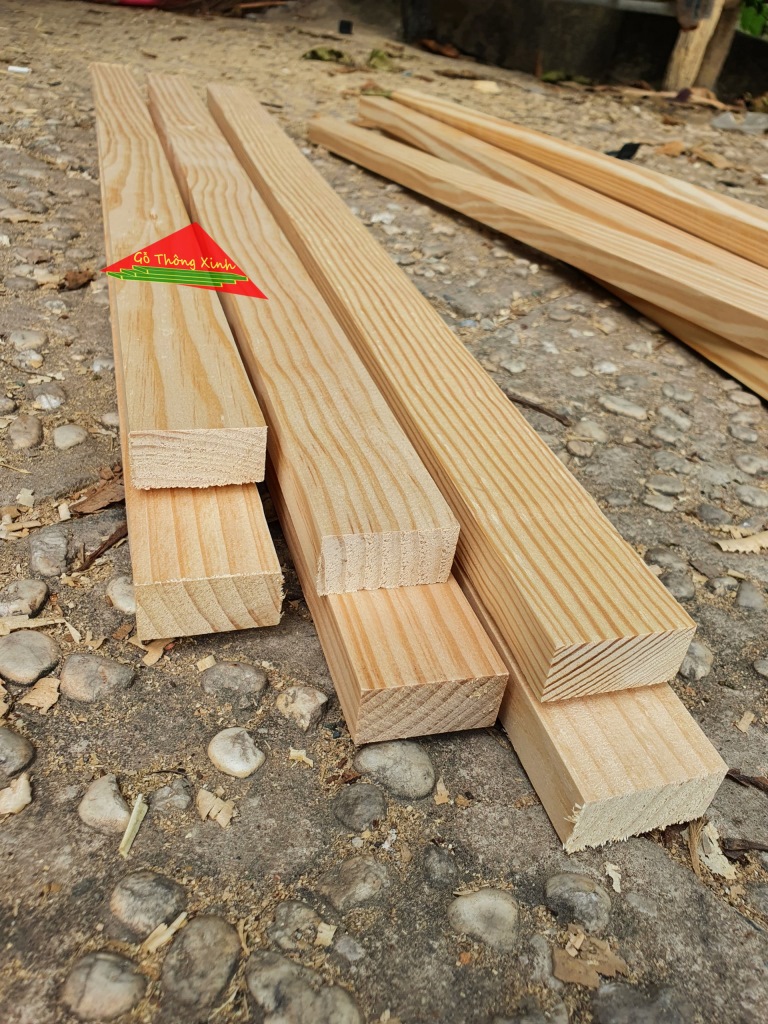 Thanh gỗ thông vuông 2x4cm, dài 80cm bào láng 4 mặt đẹp dùng làm khung sườn, làm xương, trang trí