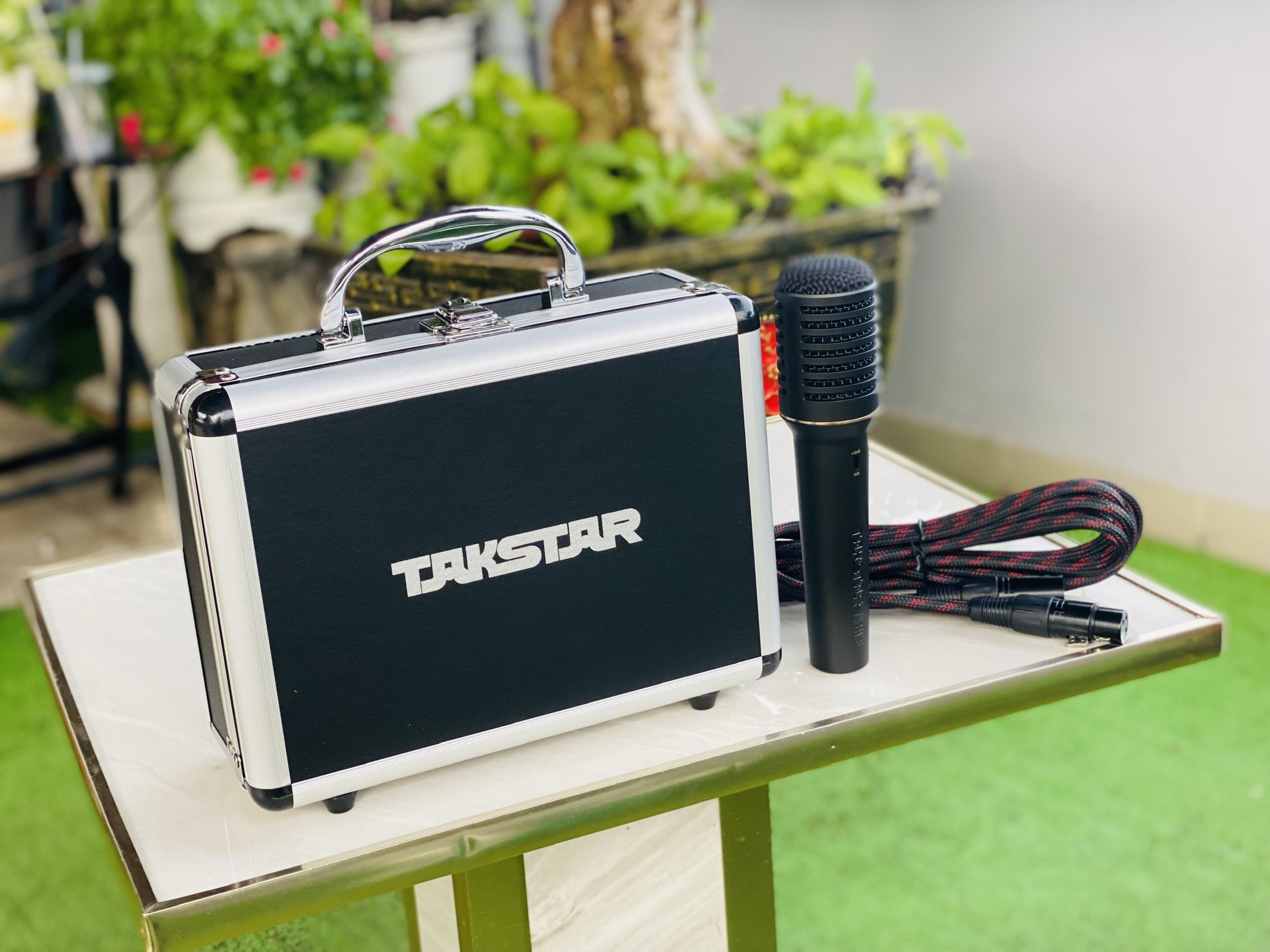 Micro Thu Âm Chuyên Nghiệp Takstar PCM 5600 48V  Condenser Cardioid, Dải Tần Rộng, Dành Cho Studio Chuẩn Phòng Thu Tặng Kèm Dây Micro Full Box Hàng Nhập Khẩu