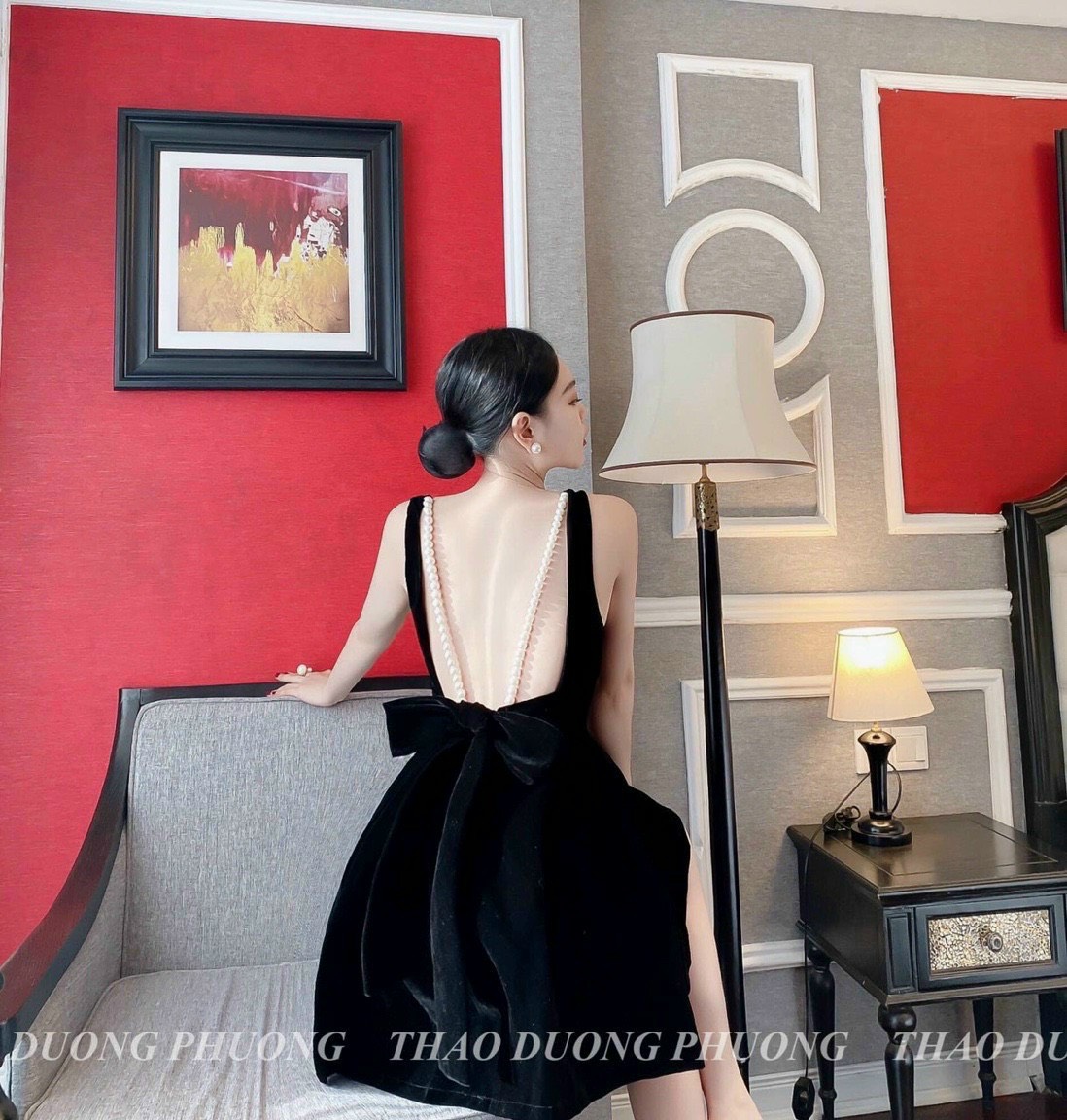 ĐẦM XOÈ NƠ LƯNG ĐÍNH 2 CHUỖI CƯỜM 2 MÀU Y HÌNH