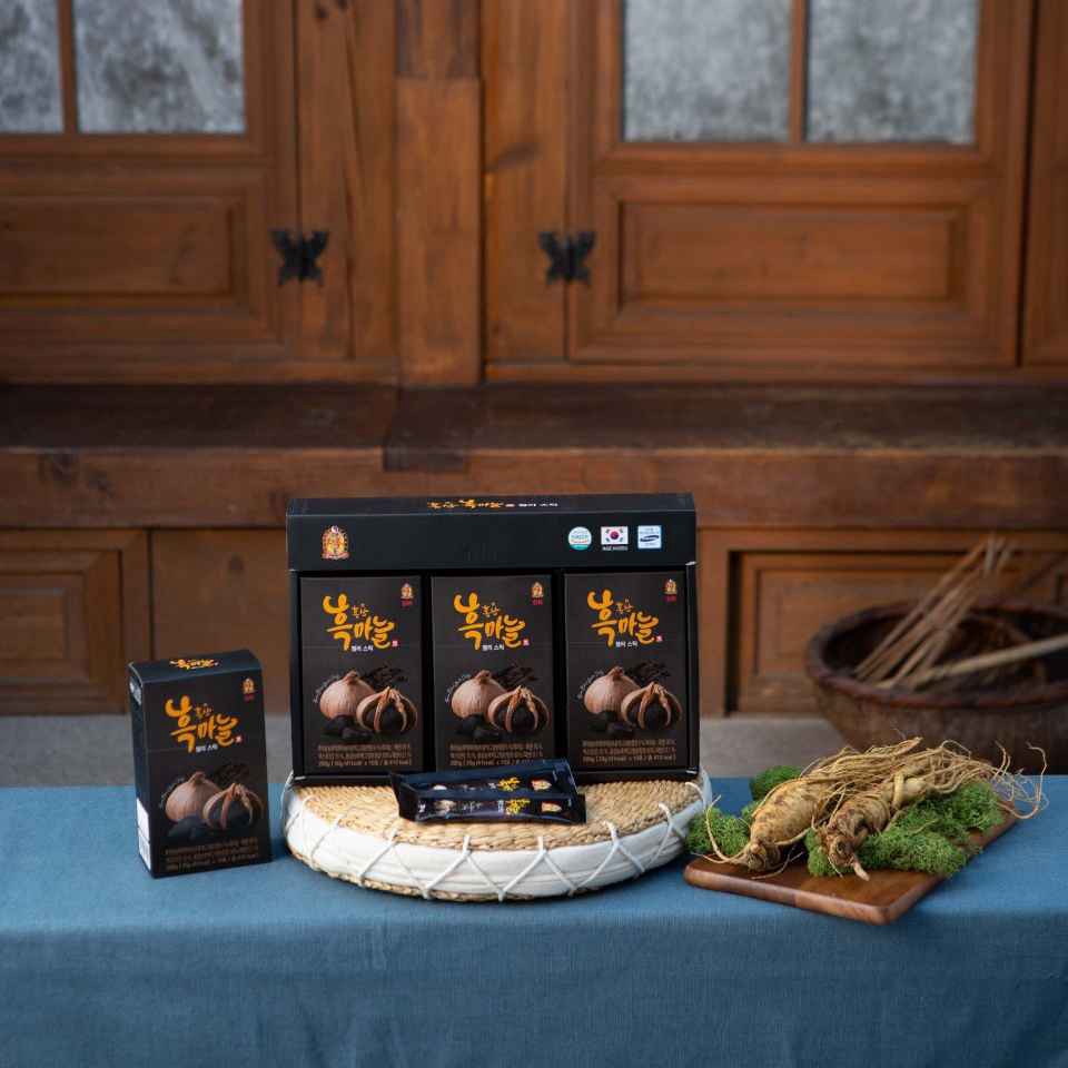 HỘP 3 HỘP 200 GRAM THẠCH TỎI ĐEN HỒNG SÂM HÀN QUỐC