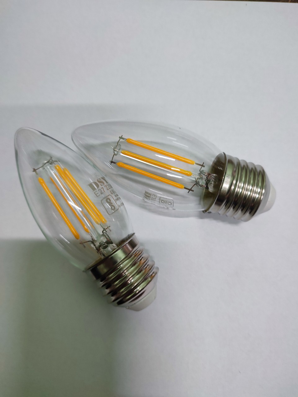 Bóng Đèn LED Dây Tóc Màu Vàng Hình Ngọn Nến 4W - E27.