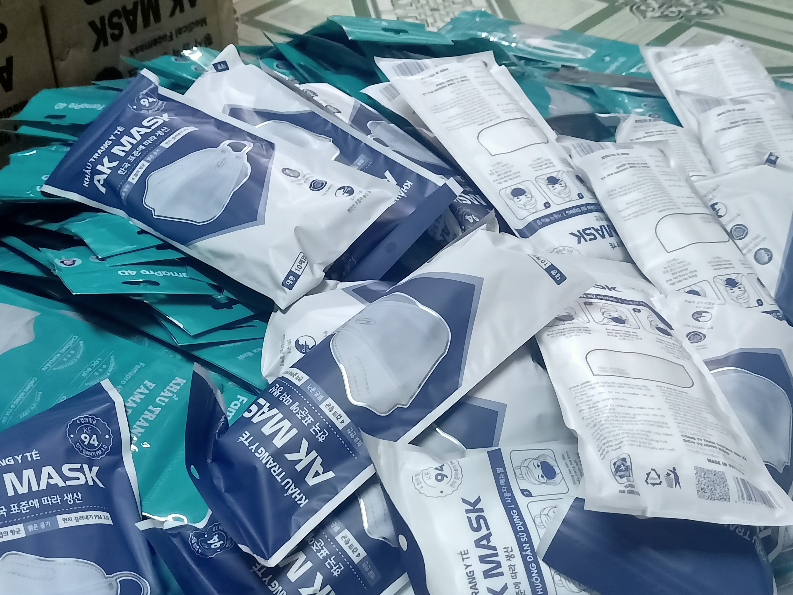 SET Khẩu Trang KF94 Hàn Quốc, 4 Lớp, 50 Cái