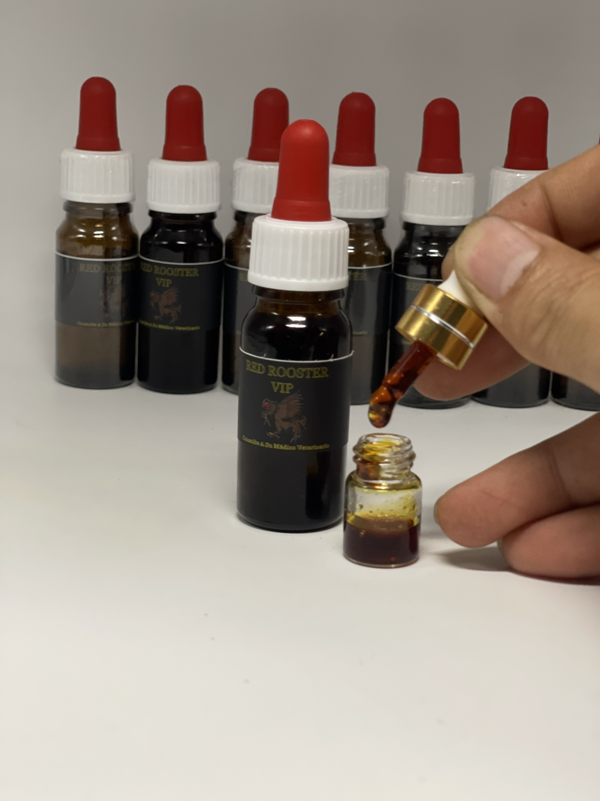 Nhỏ Đá Red Rooster Vip-Lẻ 1ml Giúp Gà Đá Tăng Po Lớn-Dẻo Dai-Lỳ Đòn Tải Cựa- Nhập Khẩu Mexico