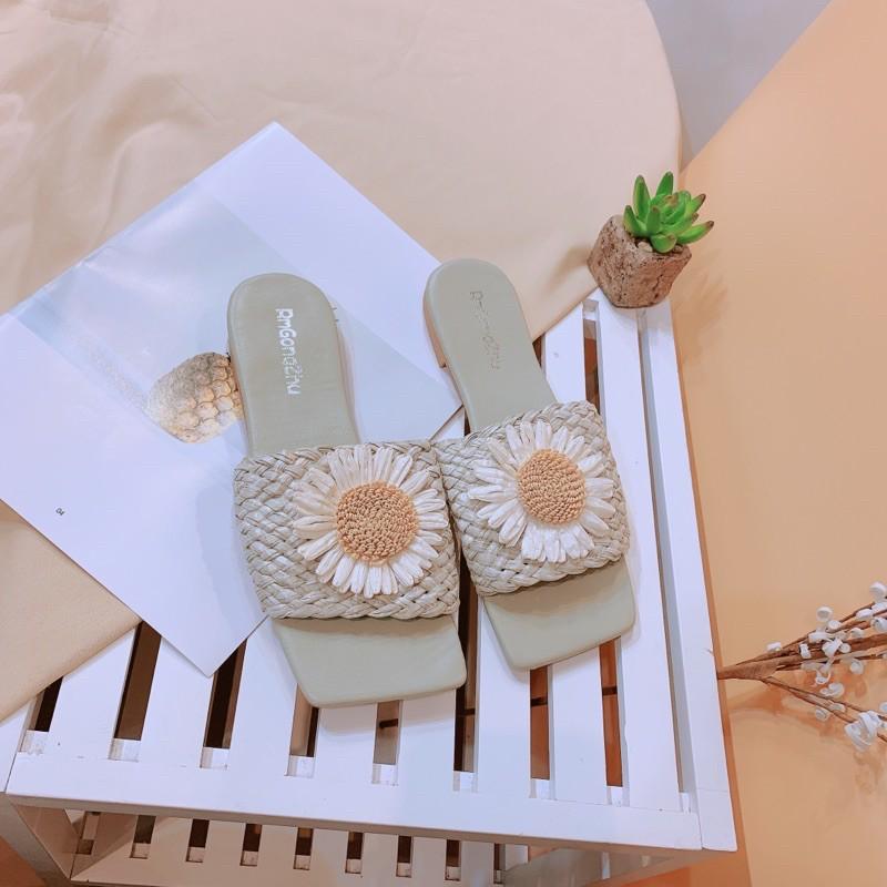 Dép nữ bản ngang đính hoa cúc