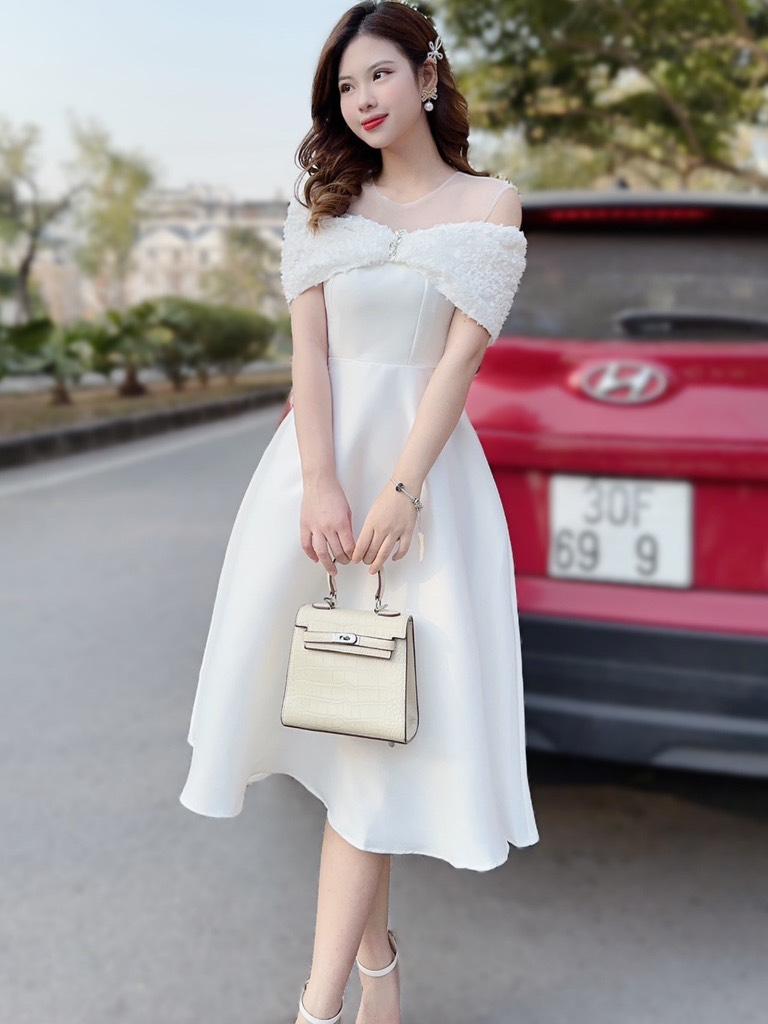 Đầm xòe nơ trễ vai phối lưới
